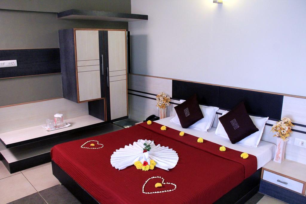 Hotel Sun Park Puduccseri Szoba fotó