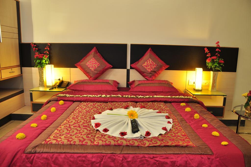 Hotel Sun Park Puduccseri Szoba fotó