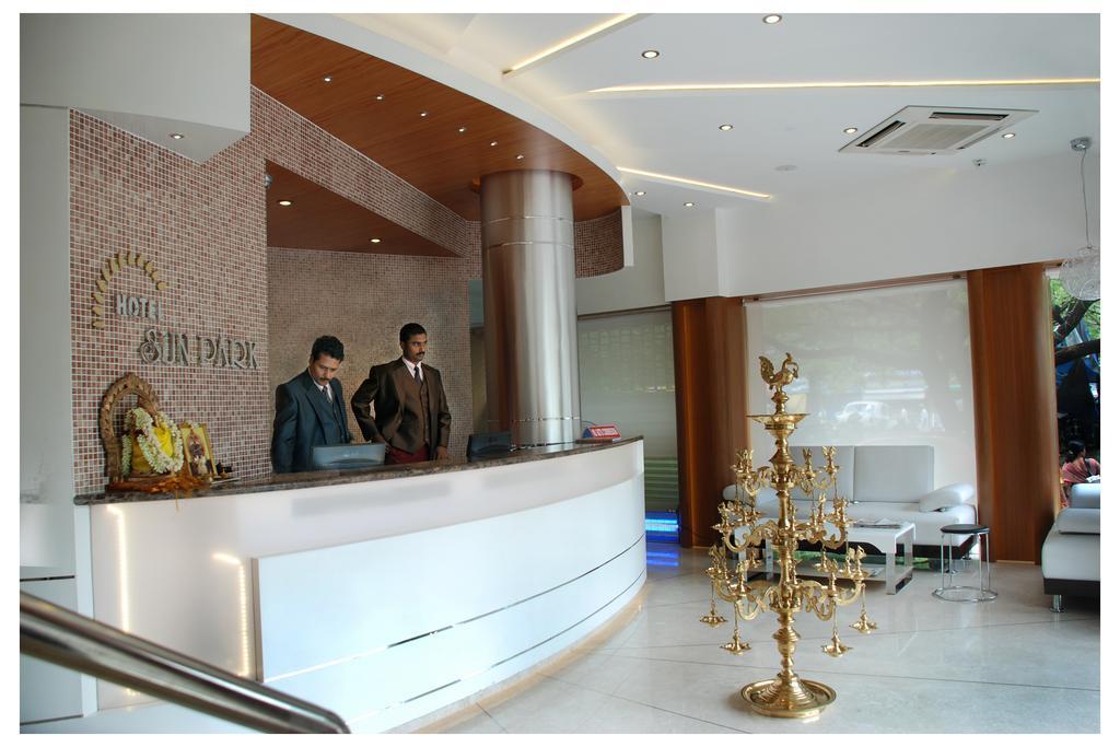 Hotel Sun Park Puduccseri Kültér fotó