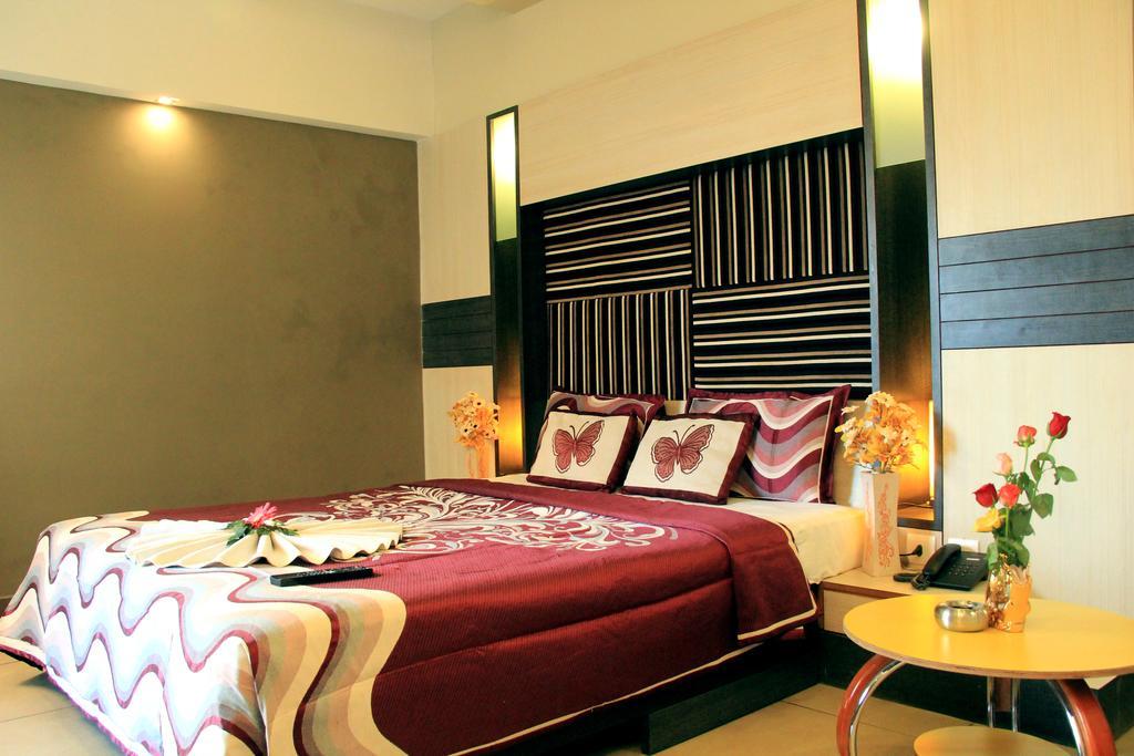 Hotel Sun Park Puduccseri Szoba fotó
