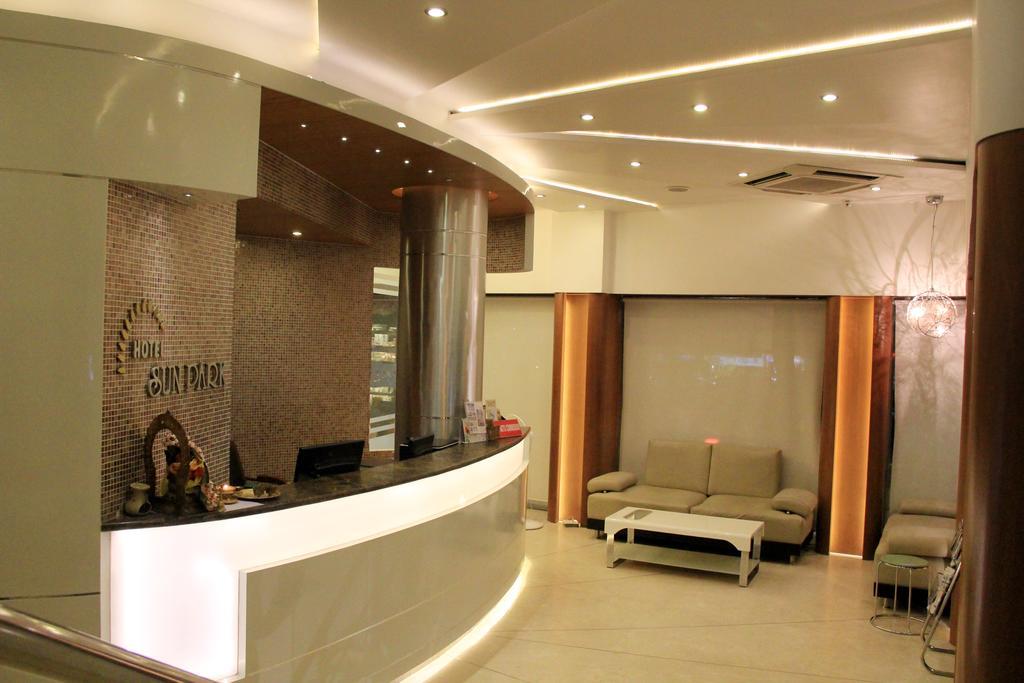 Hotel Sun Park Puduccseri Kültér fotó