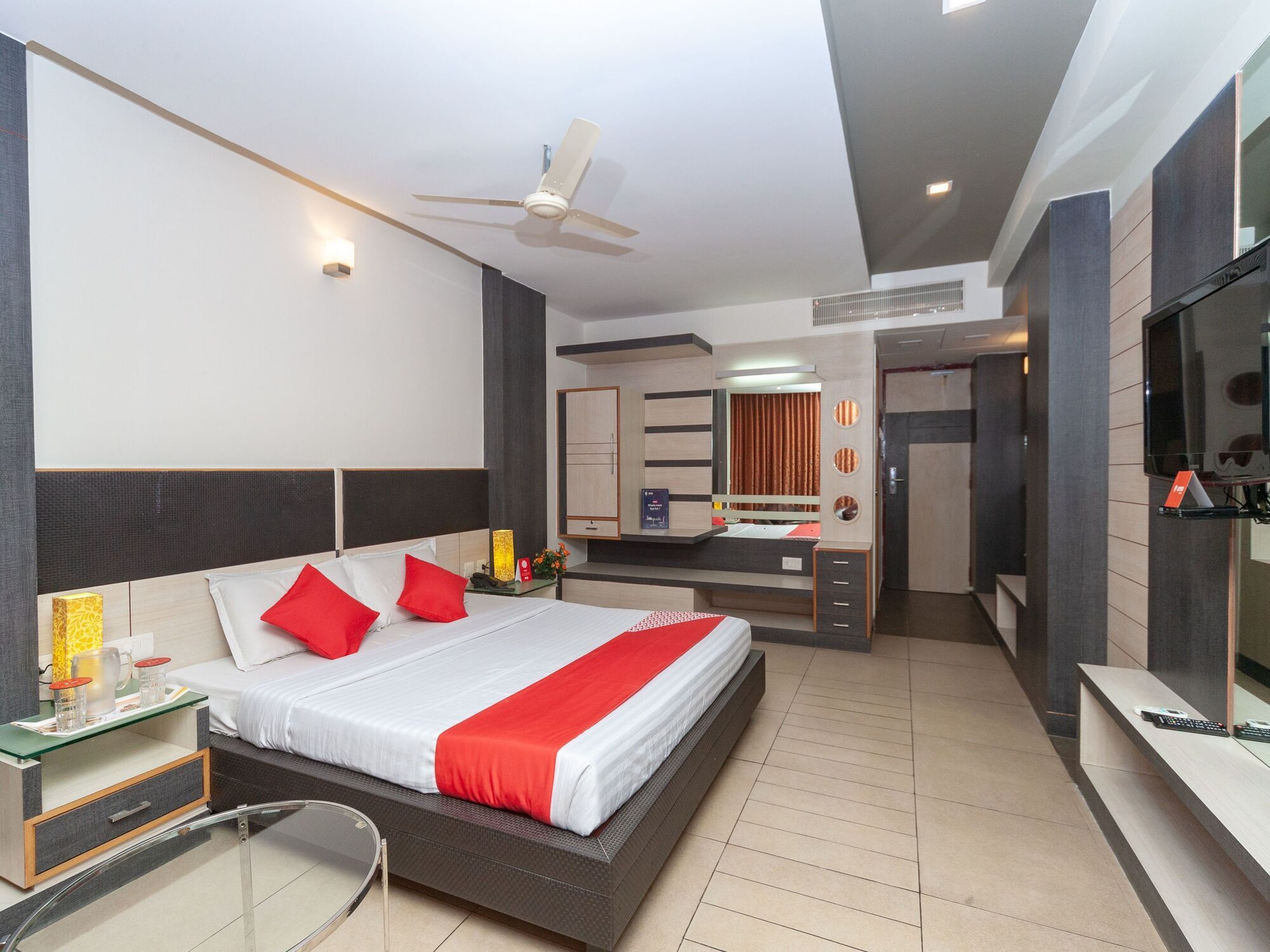 Hotel Sun Park Puduccseri Kültér fotó