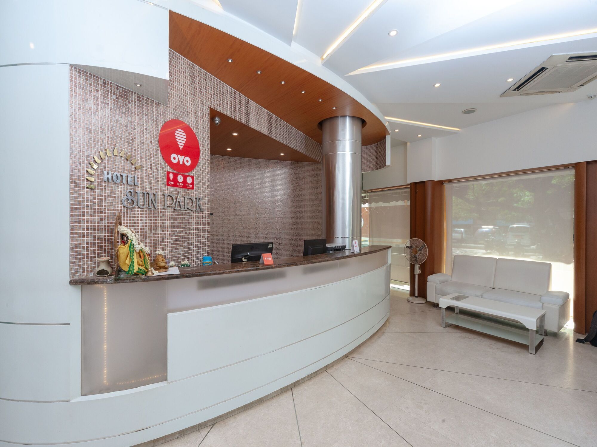 Hotel Sun Park Puduccseri Kültér fotó