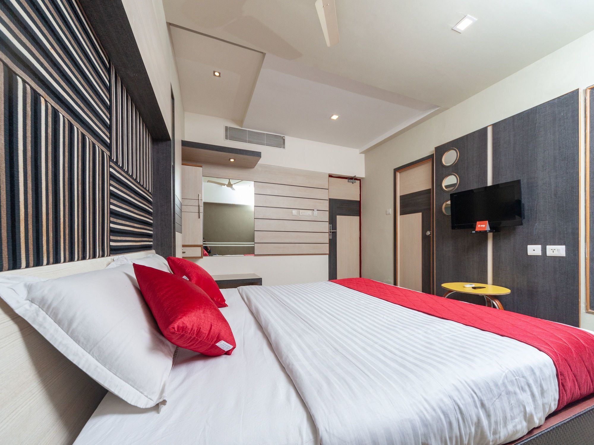 Hotel Sun Park Puduccseri Kültér fotó