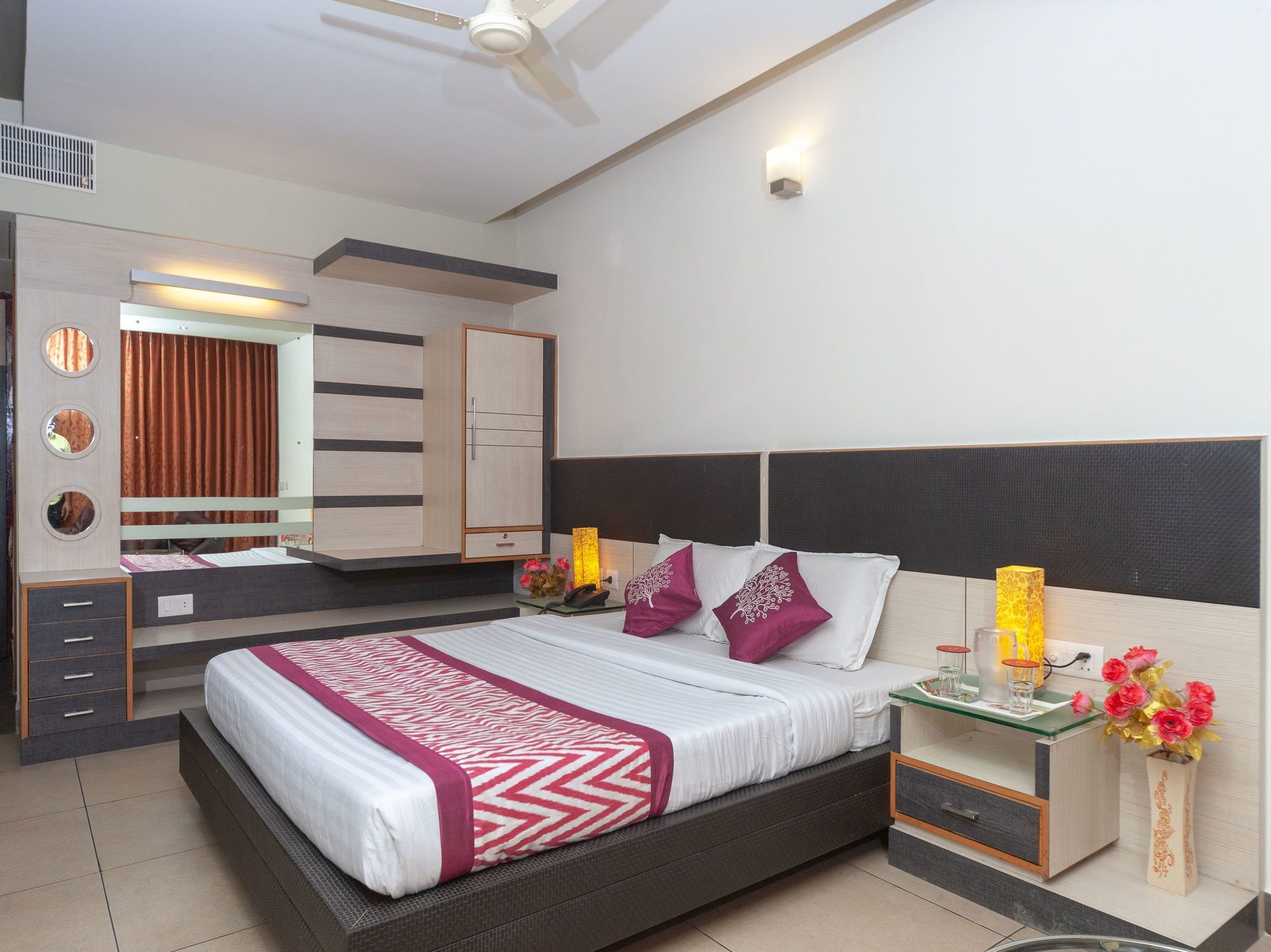 Hotel Sun Park Puduccseri Kültér fotó