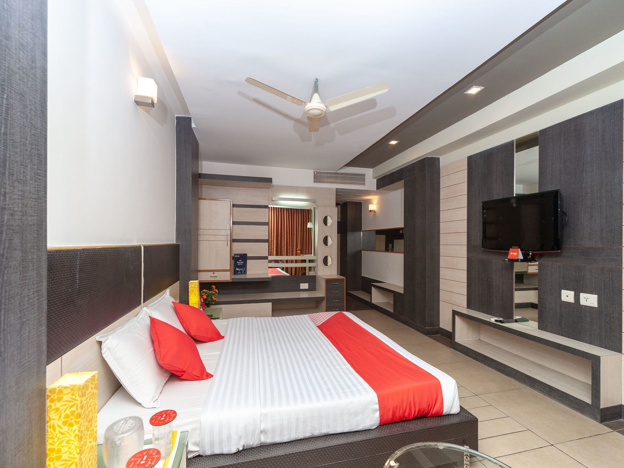 Hotel Sun Park Puduccseri Kültér fotó